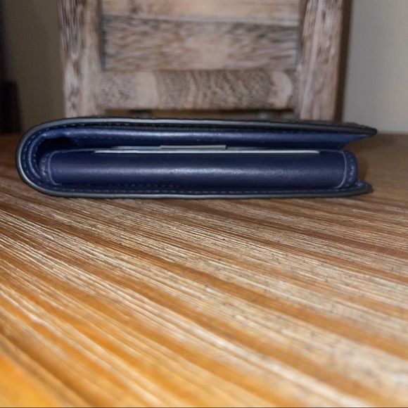 Gucci MicroGuccissima GG Logo Blue Leather Wallet - Picture 9 of 12